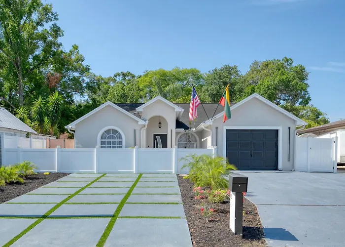 Luxury Style Townhome With Pool - 1 Miles To Bucs Stadium