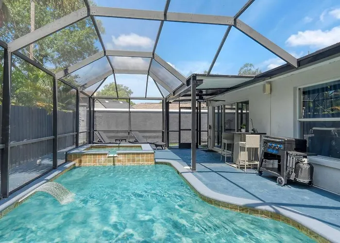 Luxury Style Townhome With Pool - 1 Miles To Bucs Stadium