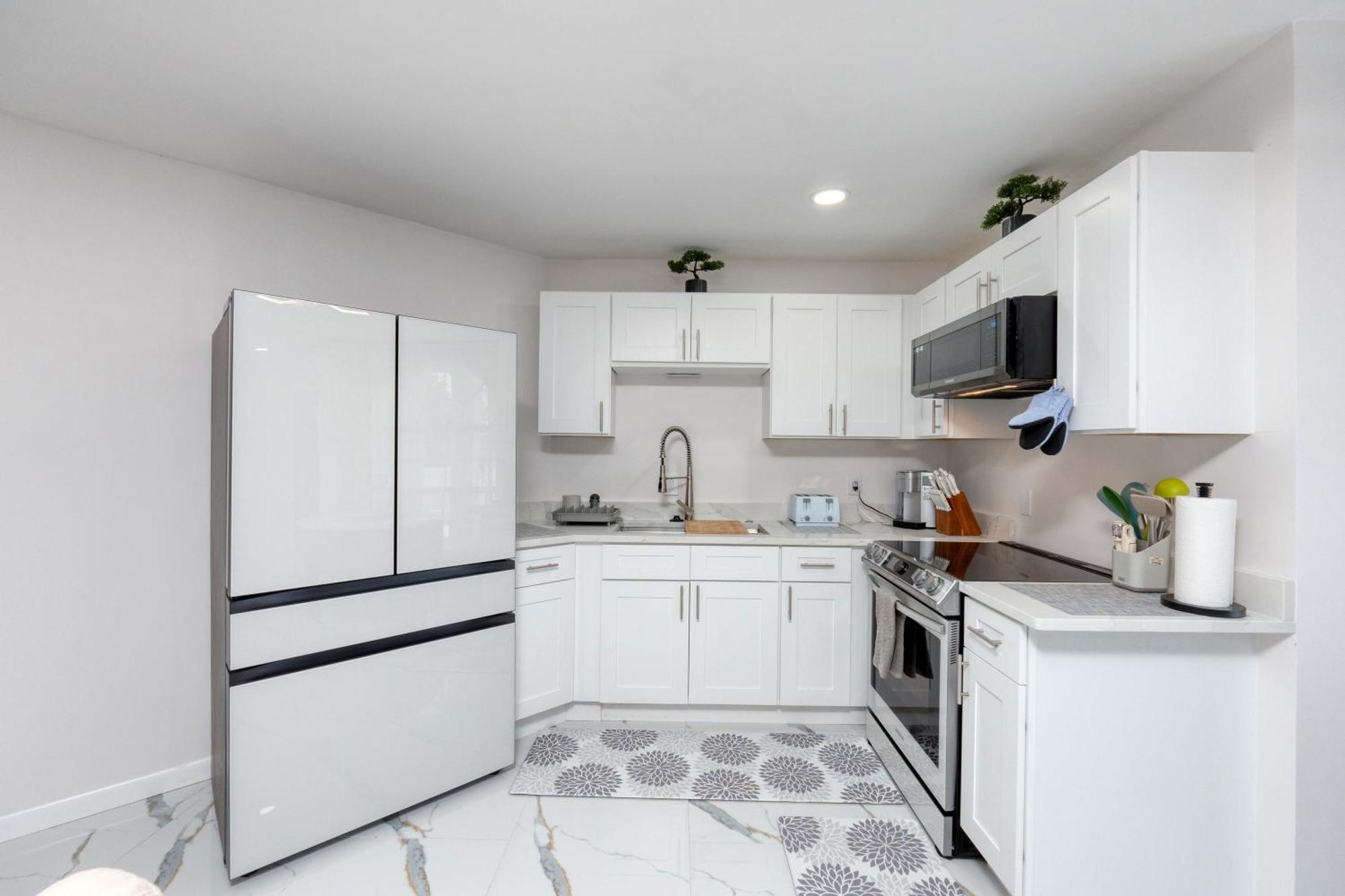 Luxury Style Townhome With Pool - 1 Miles To Bucs Stadium