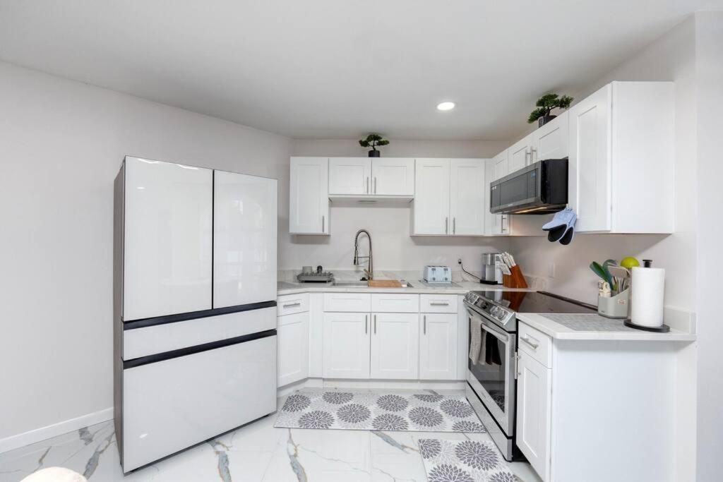 Luxury Style Townhome With Pool - 1 Miles To Bucs Stadium Apartment