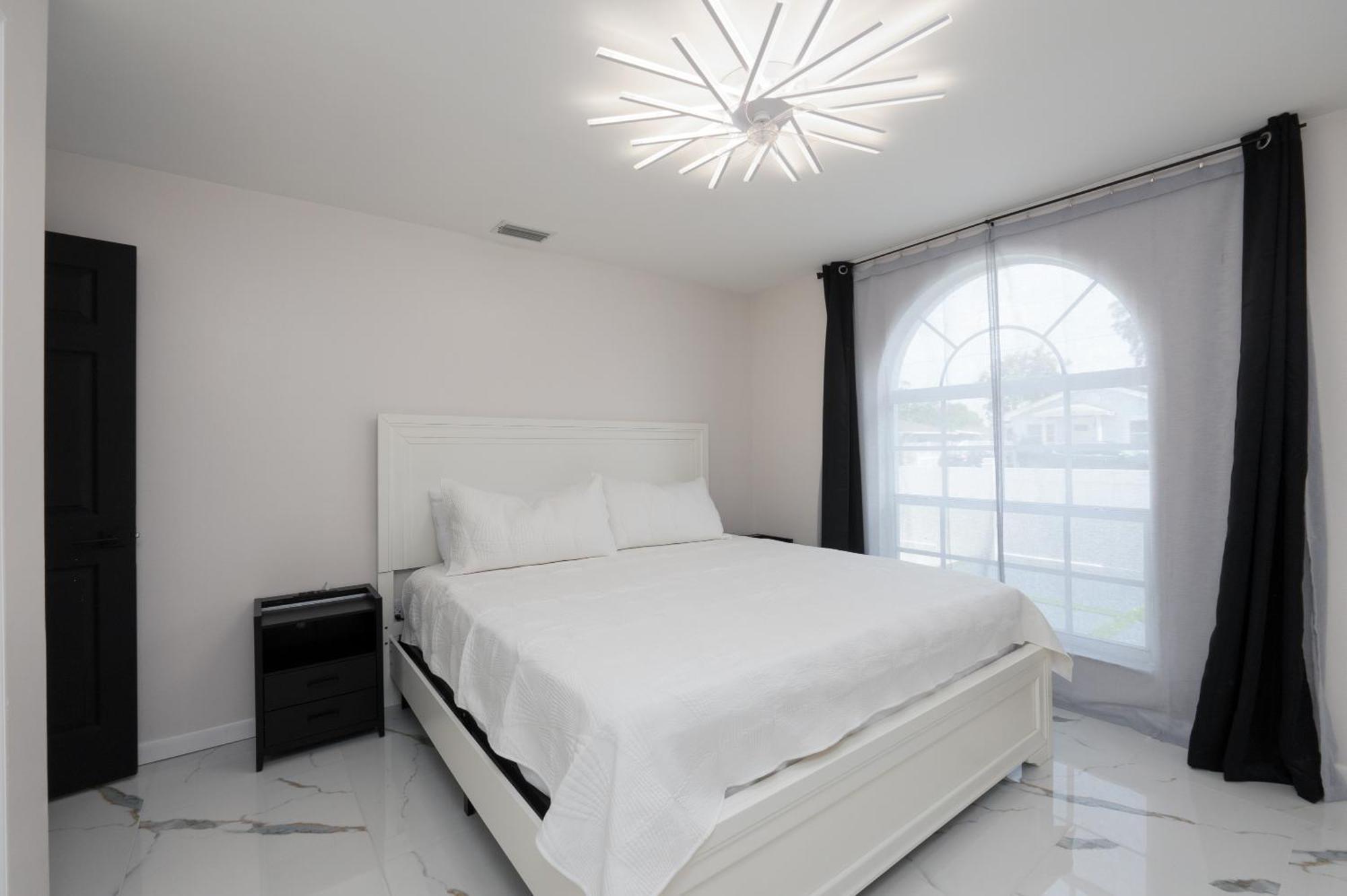 Luxury Style Townhome With Pool - 1 Miles To Bucs Stadium